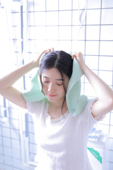 宝贝看镜子怎么C哭你的小说
