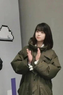 他挺进了她初经人事的紧致